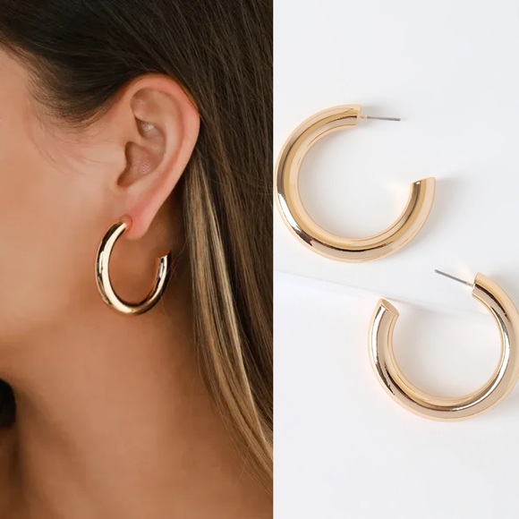 Katelyn Chunky Gold 1.5" Hoop Earrings - Picture 5 of 5